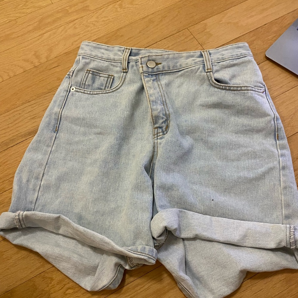 Crossover Jean shorts